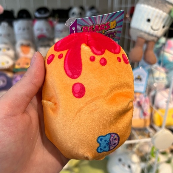 Bears vs Donuts Strawbeary Creme 4” Stuffed Bean Plush - Picture 2 of 3